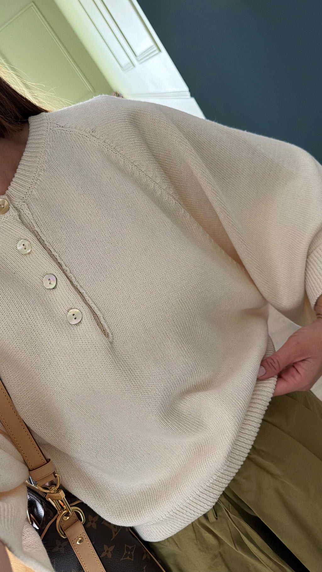 Pull à 3 boutons