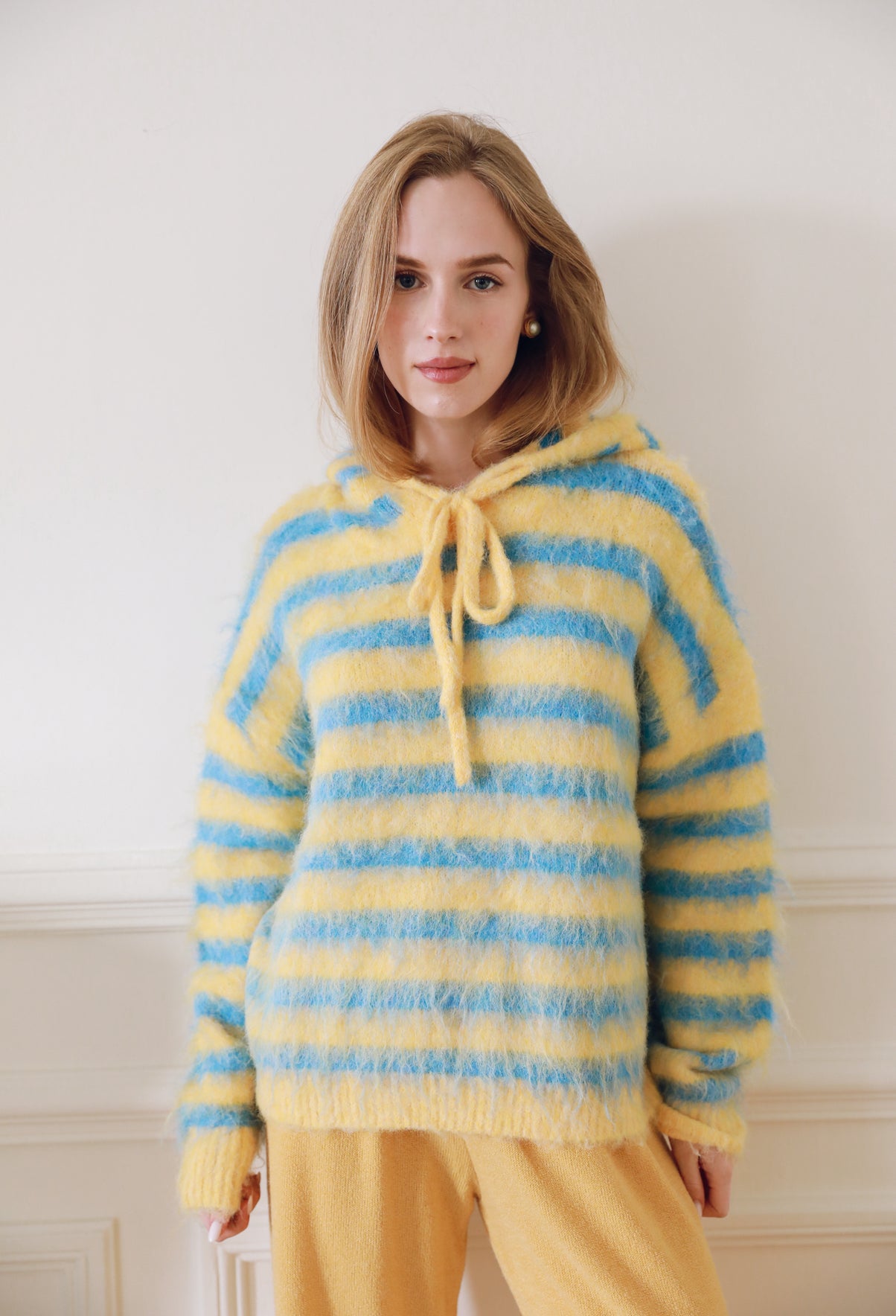 Pull à capuche LUTIN Jaune et Bleu